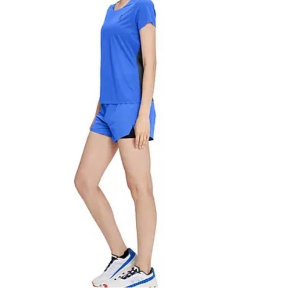 Run On Clouds Women's On Performance-T Sz M.